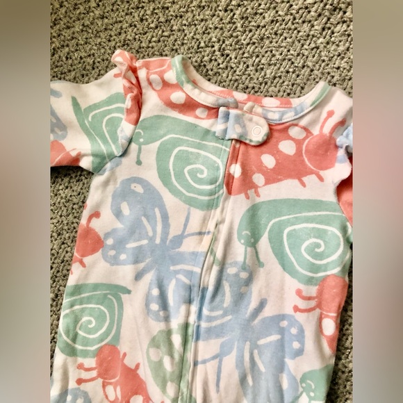 2/15$• Carter’s child of mine• Bundle of 2 onesies• 6-9 Months - Picture 6 of 6
